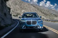 new-bmw-x7-on-location-palm-springs-10-2022-2249px.webp