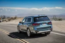 new-bmw-x7-on-location-palm-springs-10-2022-2249px.webp