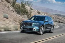 new-bmw-x7-on-location-palm-springs-10-2022-2249px.webp