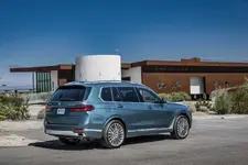 new-bmw-x7-on-location-palm-springs-10-2022-2249px.webp
