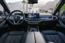 new-bmw-x7-on-location-palm-springs-10-2022-2249px.webp
