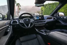 new-bmw-x7-on-location-palm-springs-10-2022-2249px.webp
