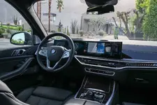 new-bmw-x7-on-location-palm-springs-10-2022-2250px.webp