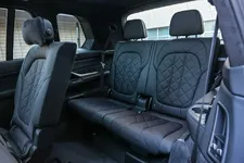 new-bmw-x7-on-location-palm-springs-10-2022-2250px.webp