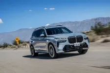 new-bmw-x7-on-location-palm-springs-10-2022-2250px.webp