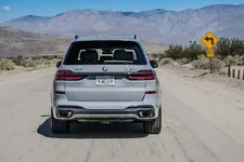 new-bmw-x7-on-location-palm-springs-10-2022-2249px.webp