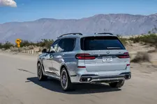 new-bmw-x7-on-location-palm-springs-10-2022-2250px.webp
