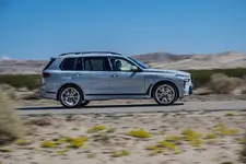 new-bmw-x7-on-location-palm-springs-10-2022-2250px.webp