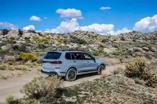 new-bmw-x7-on-location-palm-springs-10-2022-2250px.webp