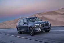 new-bmw-x7-on-location-palm-springs-10-2022-2250px.webp