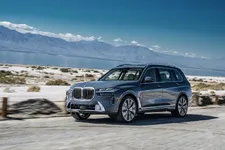 new-bmw-x7-on-location-palm-springs-10-2022-2249px.webp