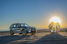 new-bmw-x7-on-location-palm-springs-10-2022-2249px.webp