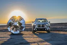 new-bmw-x7-on-location-palm-springs-10-2022-2250px.webp