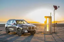 new-bmw-x7-on-location-palm-springs-10-2022-2249px.webp