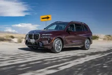 new-bmw-x7-on-location-palm-springs-10-2022-2250px.webp