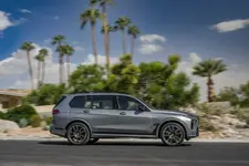 new-bmw-x7-on-location-palm-springs-10-2022-2250px.webp