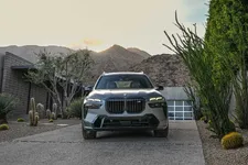 new-bmw-x7-on-location-palm-springs-10-2022-2249px.webp