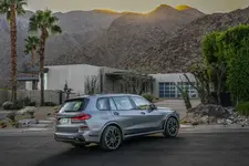 new-bmw-x7-on-location-palm-springs-10-2022-2250px.webp