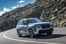 new-bmw-x7-on-location-palm-springs-10-2022-2249px.webp