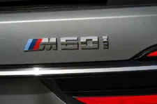 new-bmw-x7-on-location-palm-springs-10-2022-2250px.webp