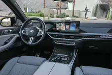 new-bmw-x7-on-location-palm-springs-10-2022-2249px.webp