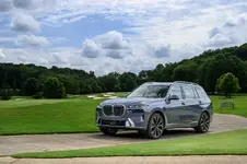 new-bmw-x7-on-location-palm-springs-10-2022-2249px.webp