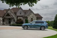 new-bmw-x7-on-location-palm-springs-10-2022-2249px.webp