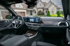 new-bmw-x7-on-location-palm-springs-10-2022-2249px.webp