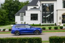 new-bmw-x7-on-location-palm-springs-10-2022-2251px.webp