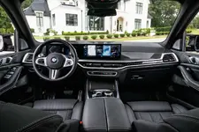 new-bmw-x7-on-location-palm-springs-10-2022-2249px.webp