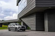 new-bmw-x7-on-location-palm-springs-10-2022-2249px.webp