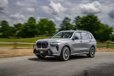 new-bmw-x7-on-location-palm-springs-10-2022-2250px.webp