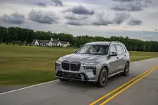 new-bmw-x7-on-location-palm-springs-10-2022-2249px.webp