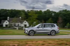 new-bmw-x7-on-location-palm-springs-10-2022-2249px.webp