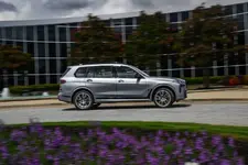 new-bmw-x7-on-location-palm-springs-10-2022-2249px.webp