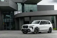 new-bmw-x7-on-location-palm-springs-10-2022-2251px.webp
