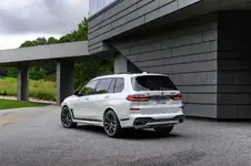new-bmw-x7-on-location-palm-springs-10-2022-2251px.webp