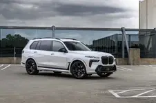 new-bmw-x7-on-location-palm-springs-10-2022-2251px.webp