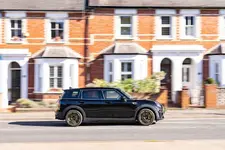 ini-cooper-s-clubman-untold-edition-11-2022-2250px.webp