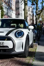 905-mini-cooper-se-resolute-edition-11-2022-1000px.webp