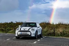 901-mini-cooper-se-resolute-edition-11-2022-2250px.webp