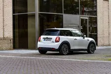 890-mini-cooper-se-resolute-edition-11-2022-2250px.webp