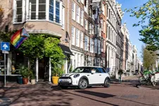 870-mini-cooper-se-resolute-edition-11-2022-2250px.webp