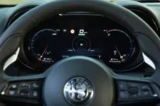 alfaromeotonalepluginhybridq4interior2-6373b3b56e4ec.webp