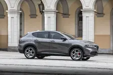 alfaromeotonalepluginhybridq4static12-6373b79e2ca55.webp