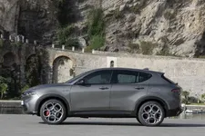 alfaromeotonalepluginhybridq4static16-6373b7637db79.webp