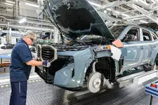 P90489997-start-of-production-begins-for-first-ever-bmw-xm-at-bmw-manufacturing-2247px.webp