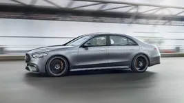 2023-mercedes-amg-s-63-e-performance.webp