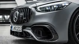 2023-mercedes-amg-s-63-e-performance.webp