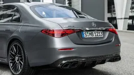 2023-mercedes-amg-s-63-e-performance.webp